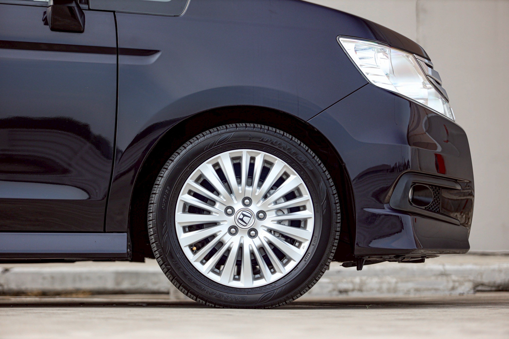 Honda Stepwagon Spada 2.0 PF-รถบ้านมือสอง