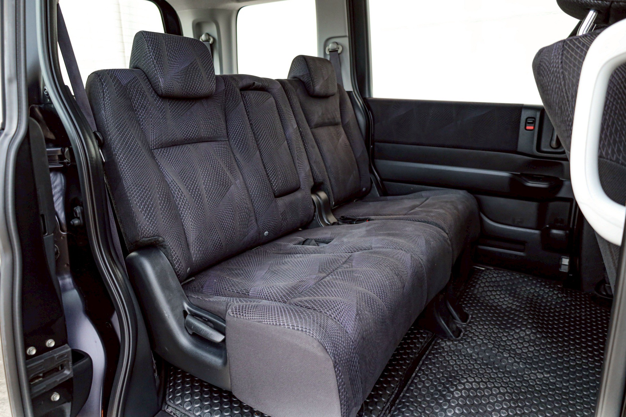 Honda Stepwagon Spada 2.0 PF-รถบ้านมือสอง