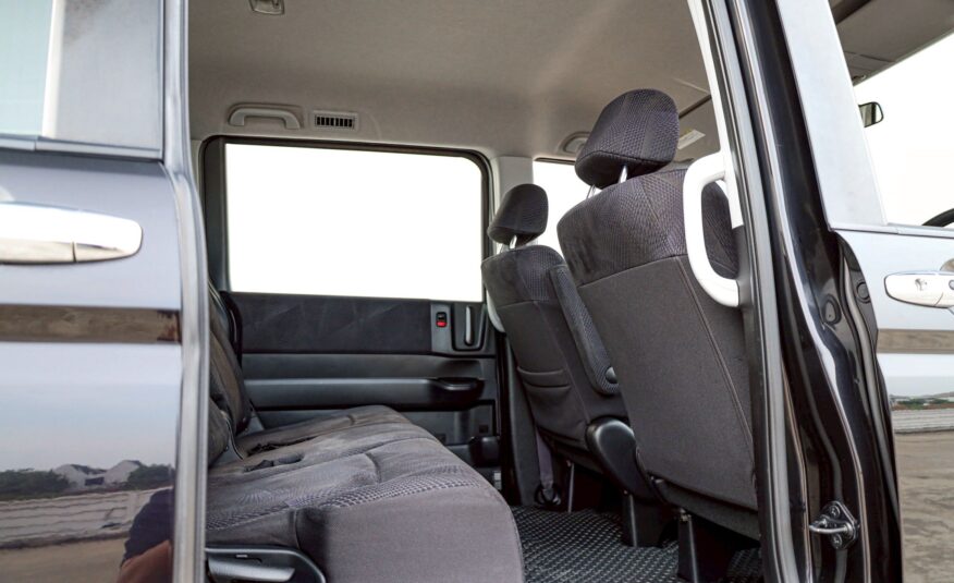 Honda Stepwagon Spada 2.0 PF-รถบ้านมือสอง