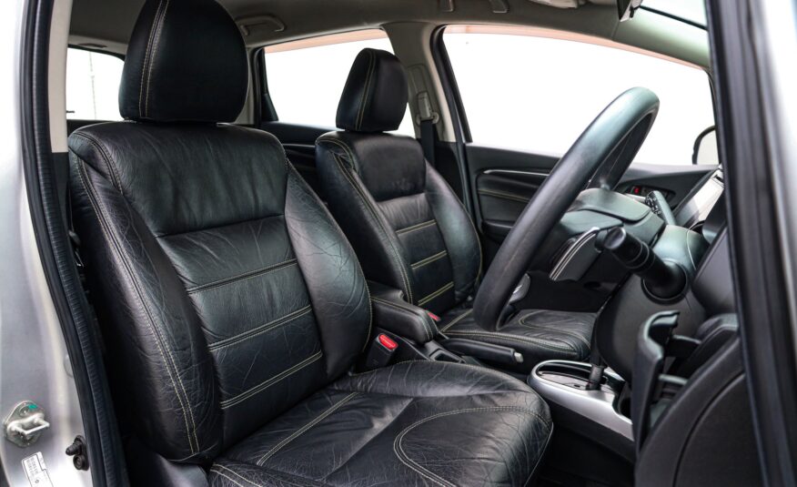 Honda Jazz GK SV PF-รถบ้านมือสอง