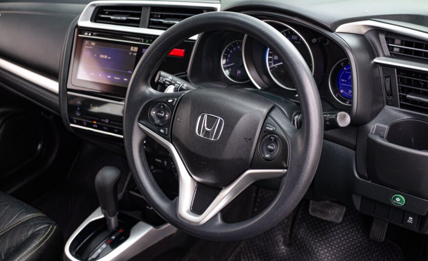 Honda Jazz GK SV PF-รถบ้านมือสอง