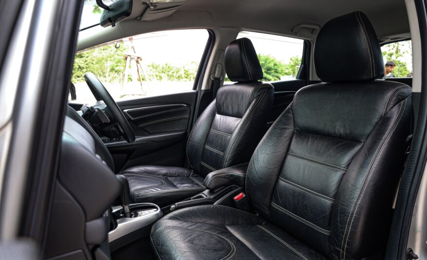 Honda Jazz GK SV PF-รถบ้านมือสอง