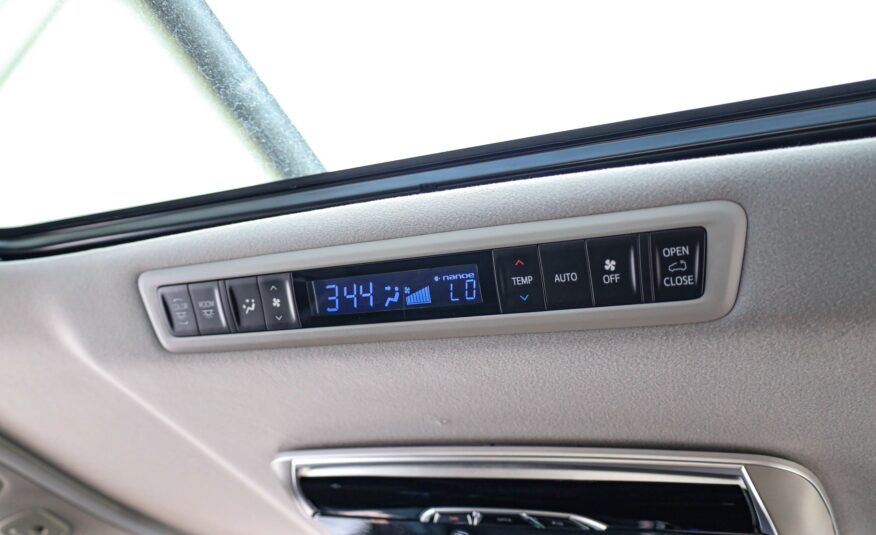 Toyota Vellfire 2.5 ZG Edition PF-รถบ้านมือสอง