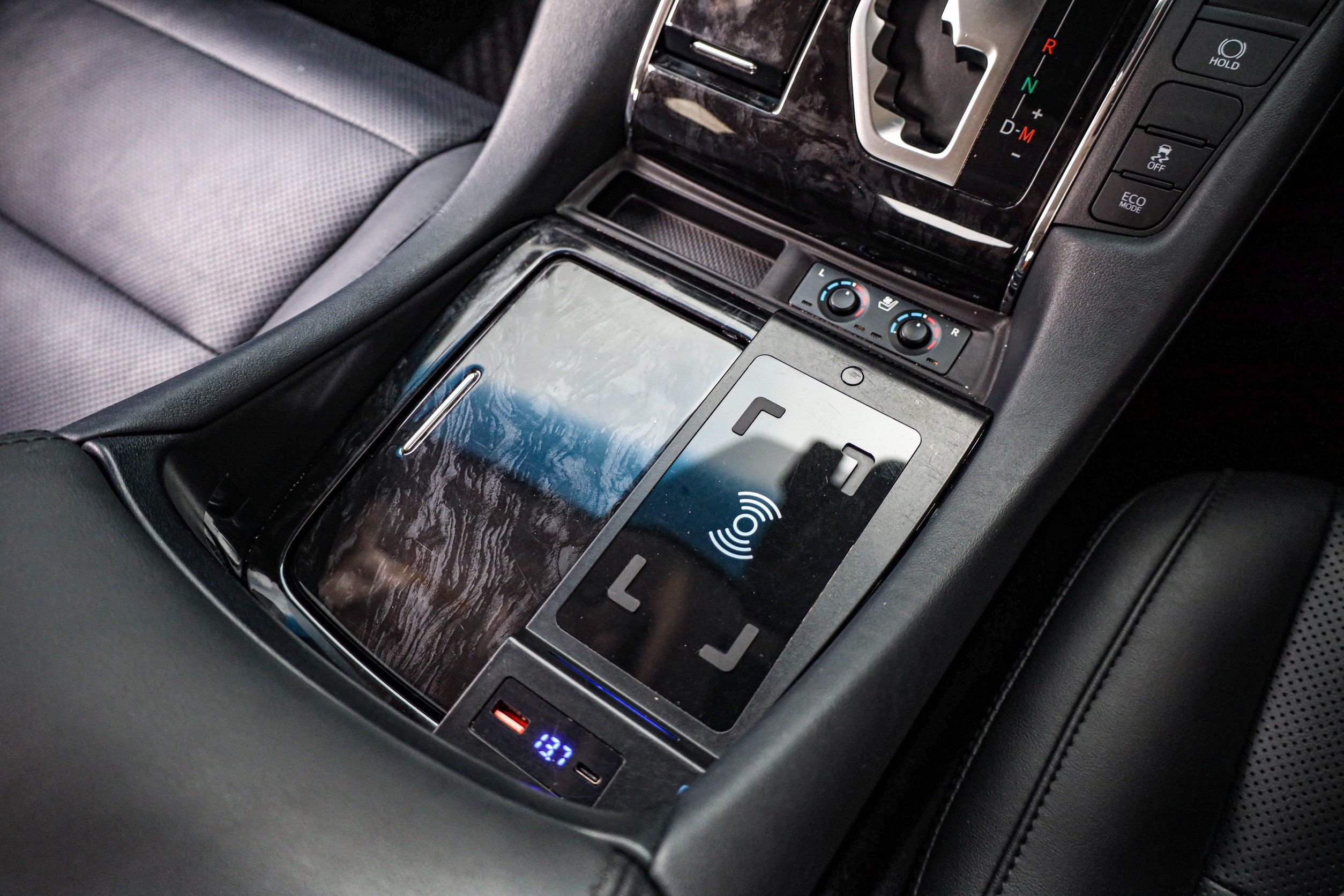 Toyota Alphard 2.5 S C-Package PF-รถบ้านมือสอง