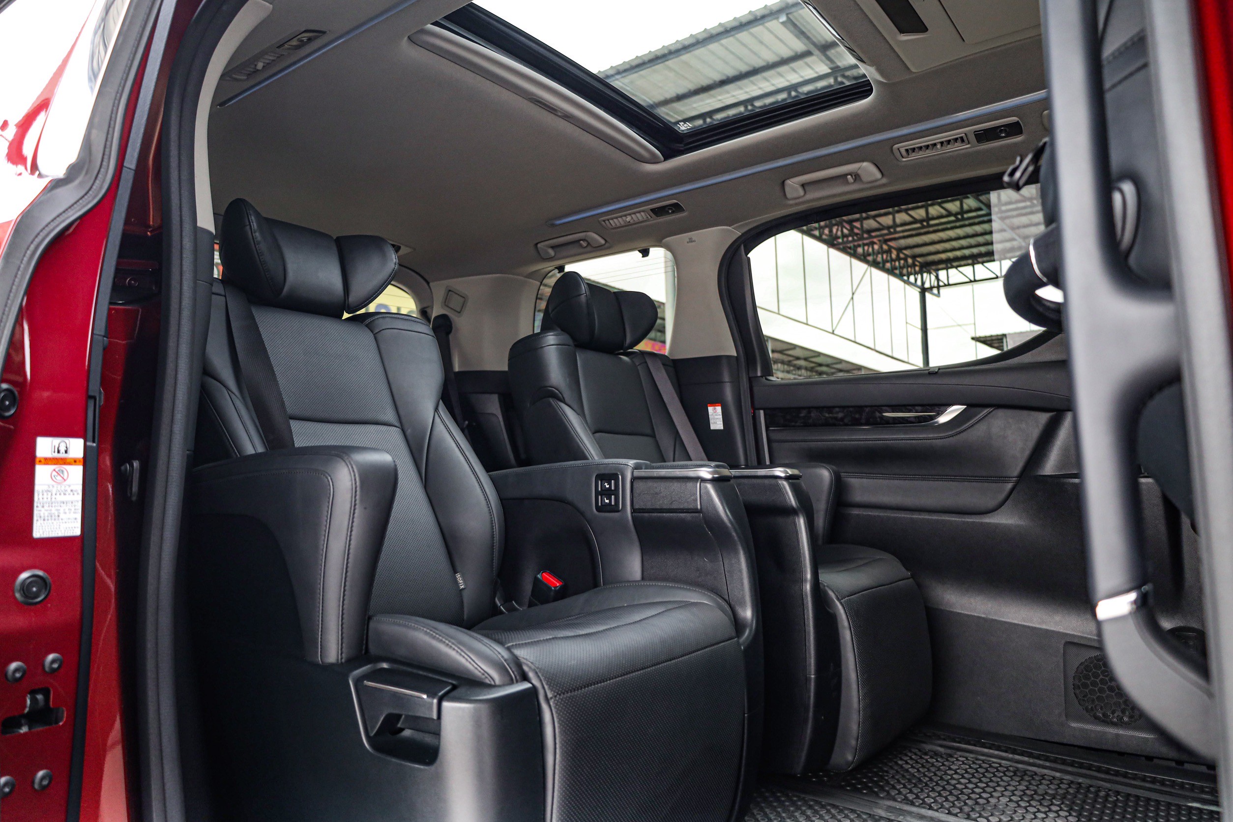 Toyota Alphard 2.5 S C-Package PF-รถบ้านมือสอง