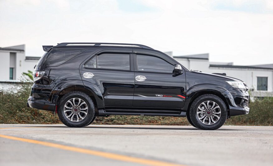 Toyota Fortuner 3.0 AT 4wd TRD PF-รถบ้านมือสอง
