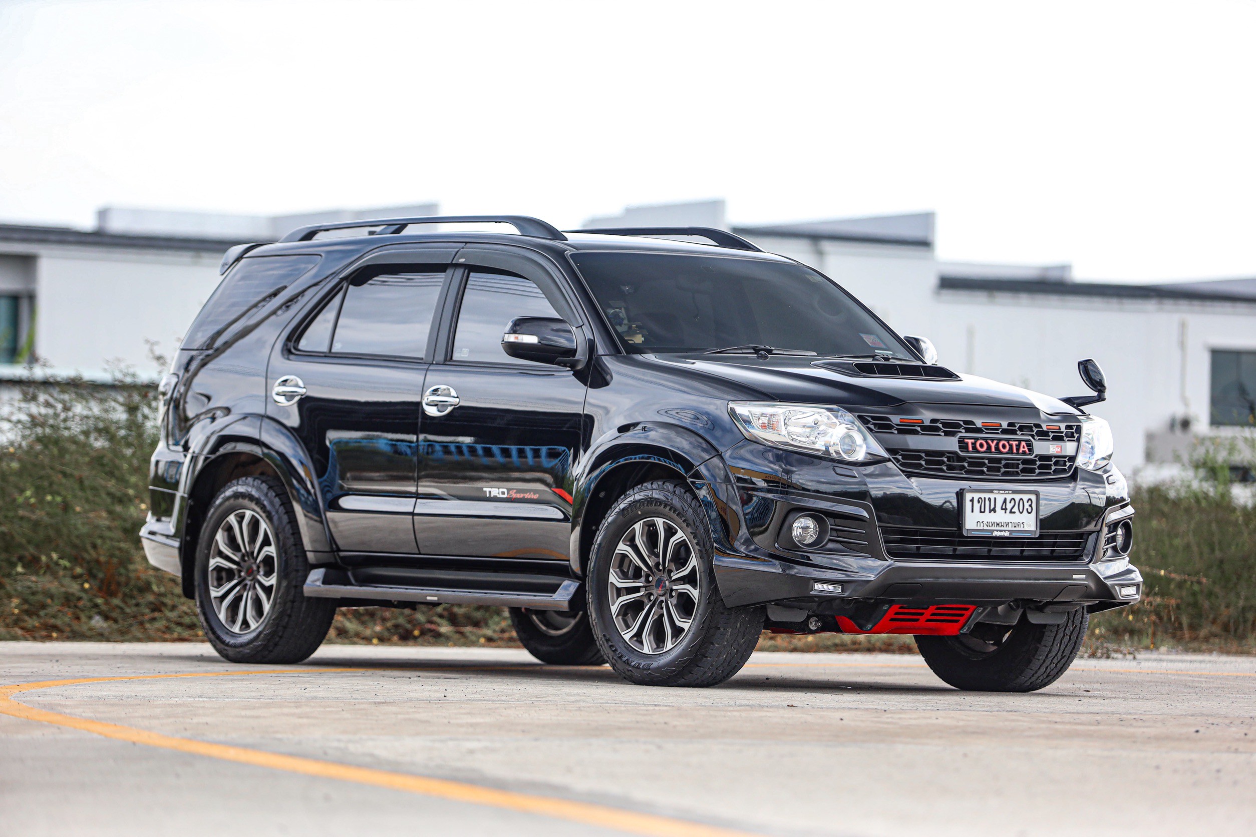 Toyota Fortuner 3.0 AT 4wd TRD PF-รถบ้านมือสอง