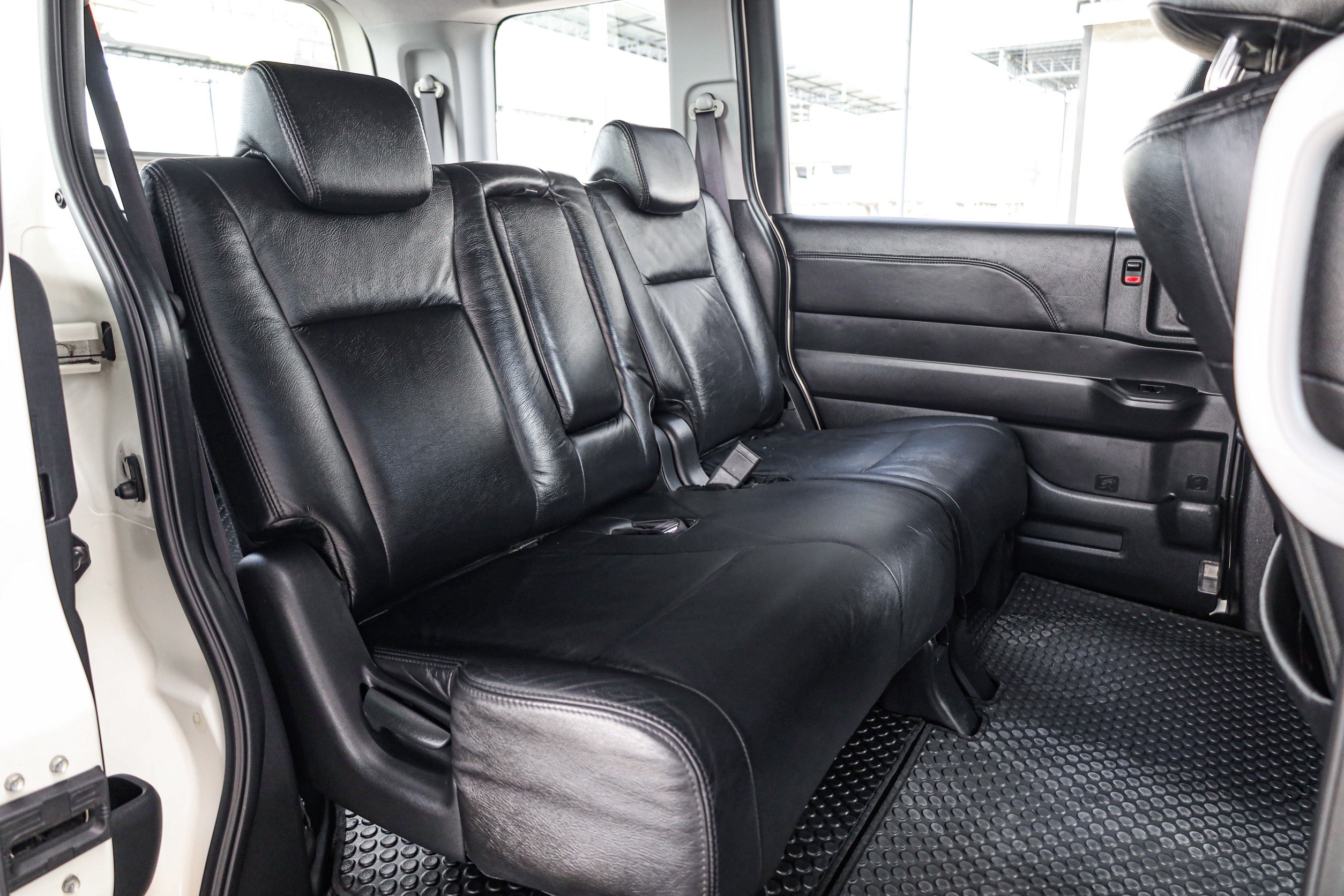 Honda Stepwagon Spada 2.0 PF-รถบ้านมือสอง