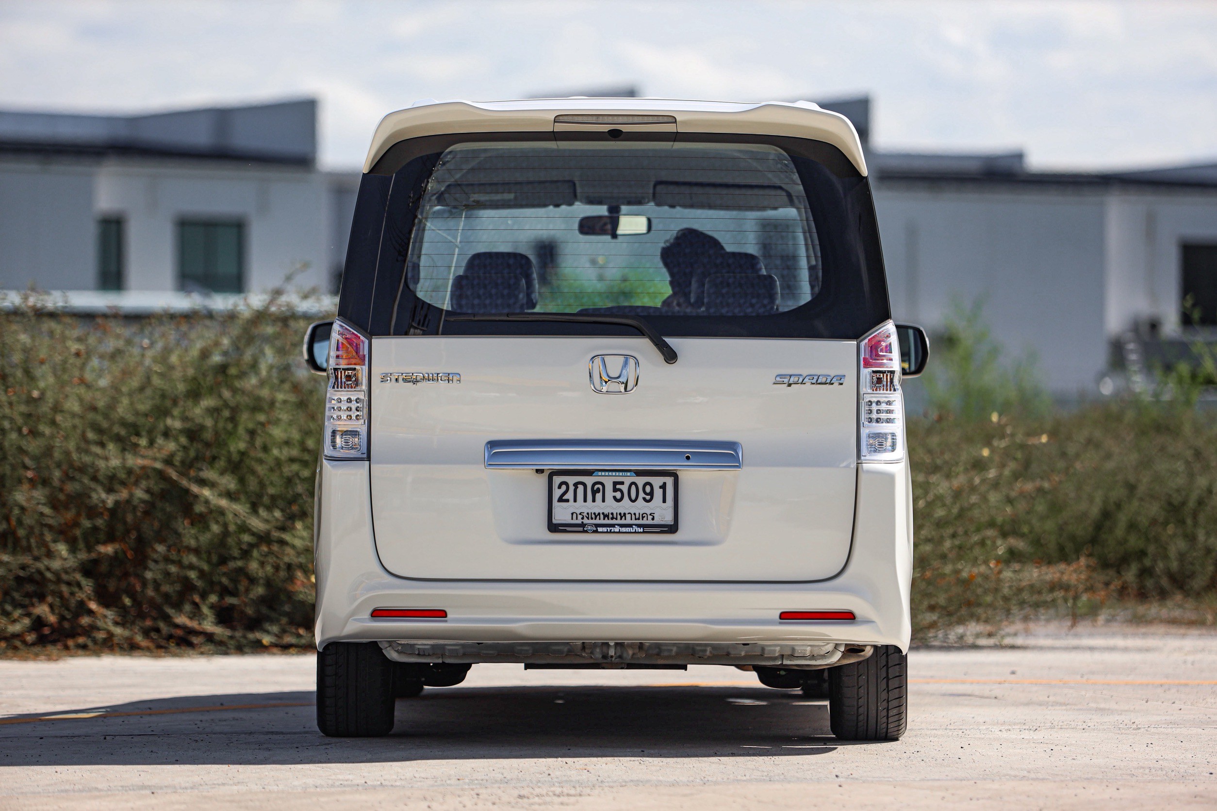 Honda Stepwagon Spada 2.0 PF-รถบ้านมือสอง