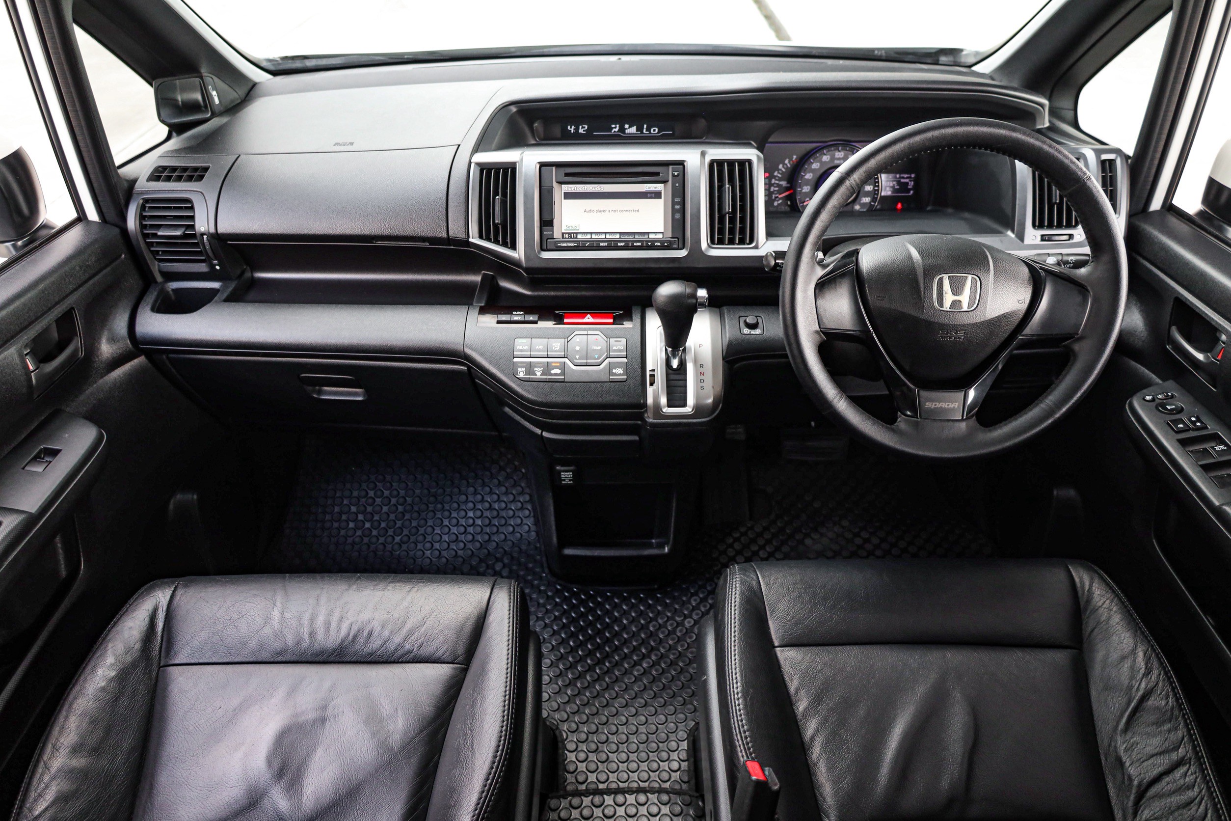 Honda Stepwagon Spada 2.0 PF-รถบ้านมือสอง