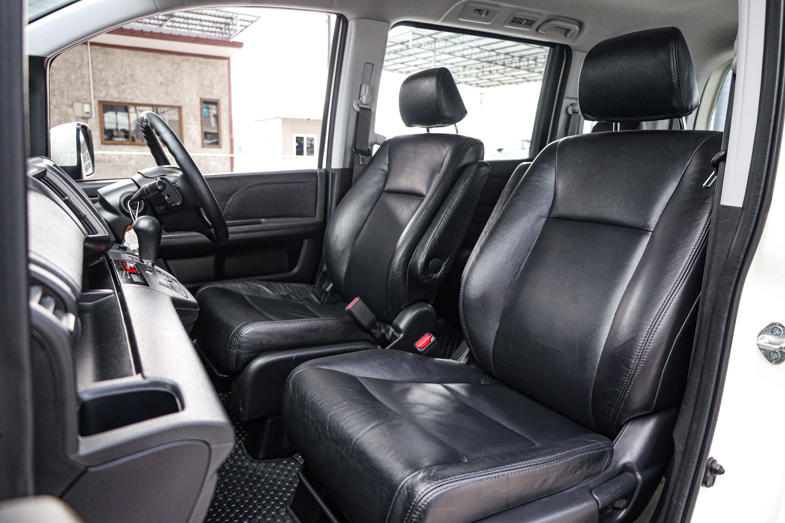 Honda Stepwagon Spada 2.0 PF-รถบ้านมือสอง
