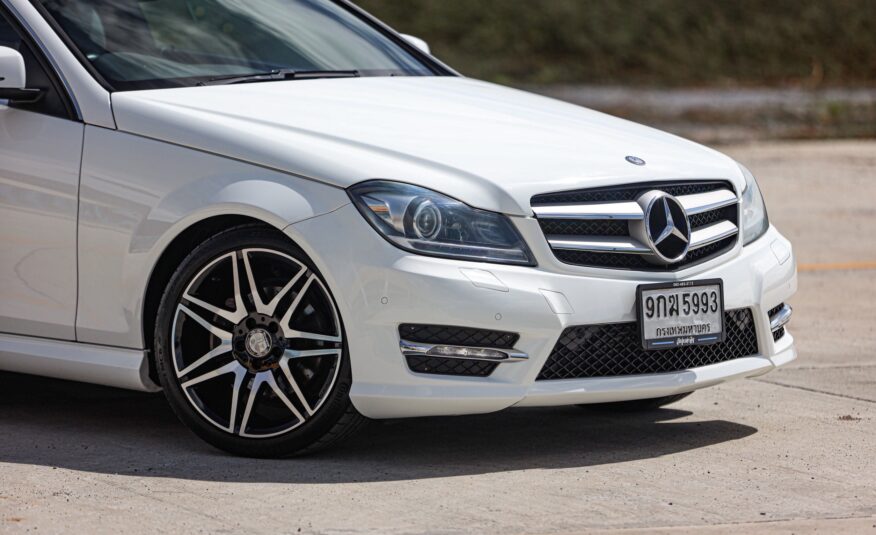 Mercedes Benz C180 Coupe PF-รถบ้านมือสอง