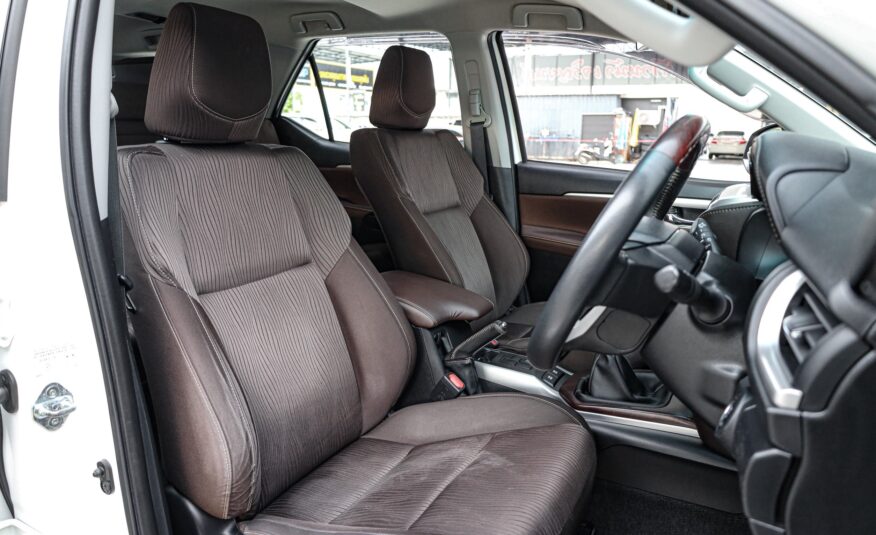 Toyota New Fortuner 2.4 G PF-รถบ้านมือสอง