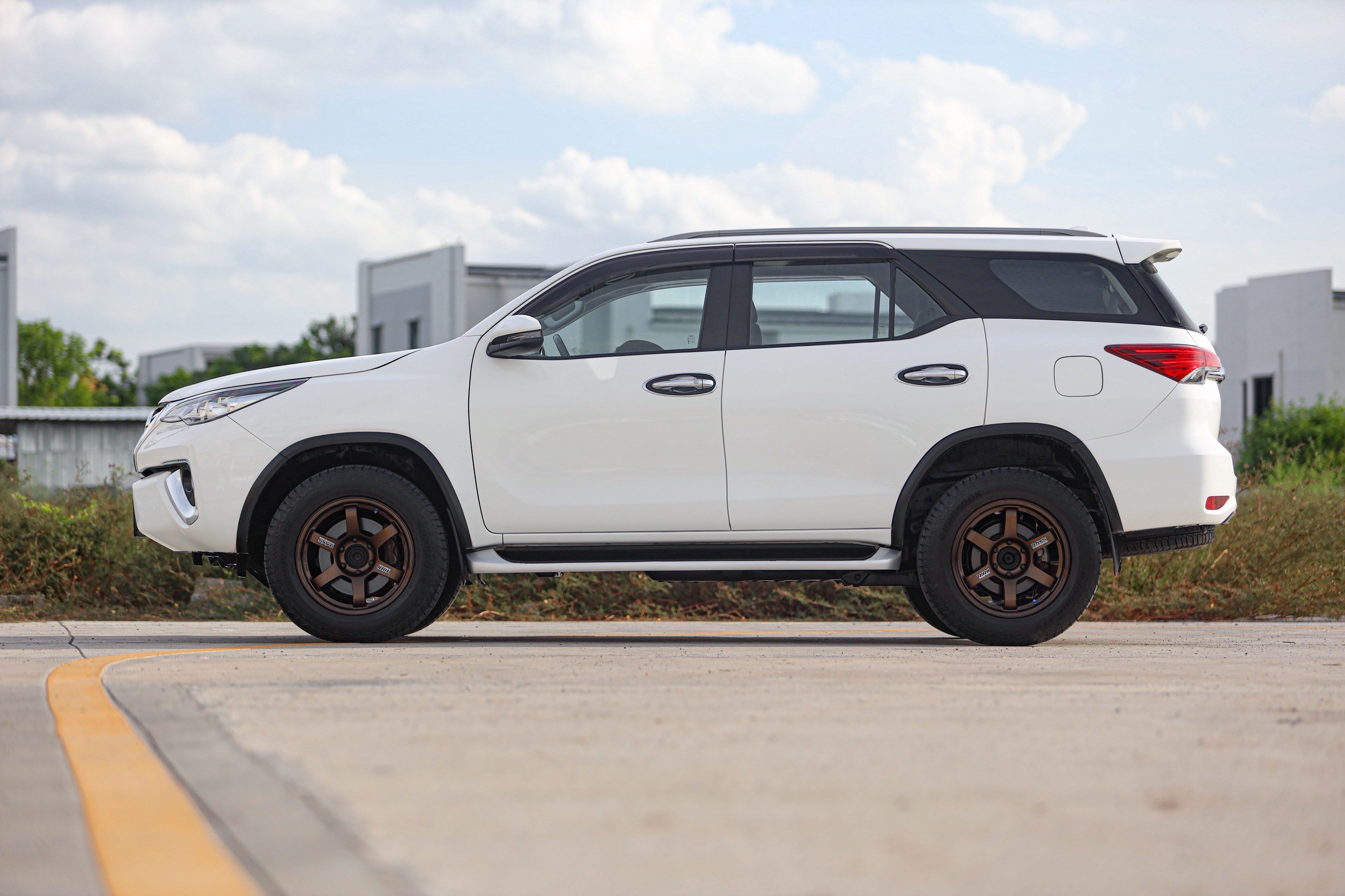 Toyota New Fortuner 2.4 G PF-รถบ้านมือสอง