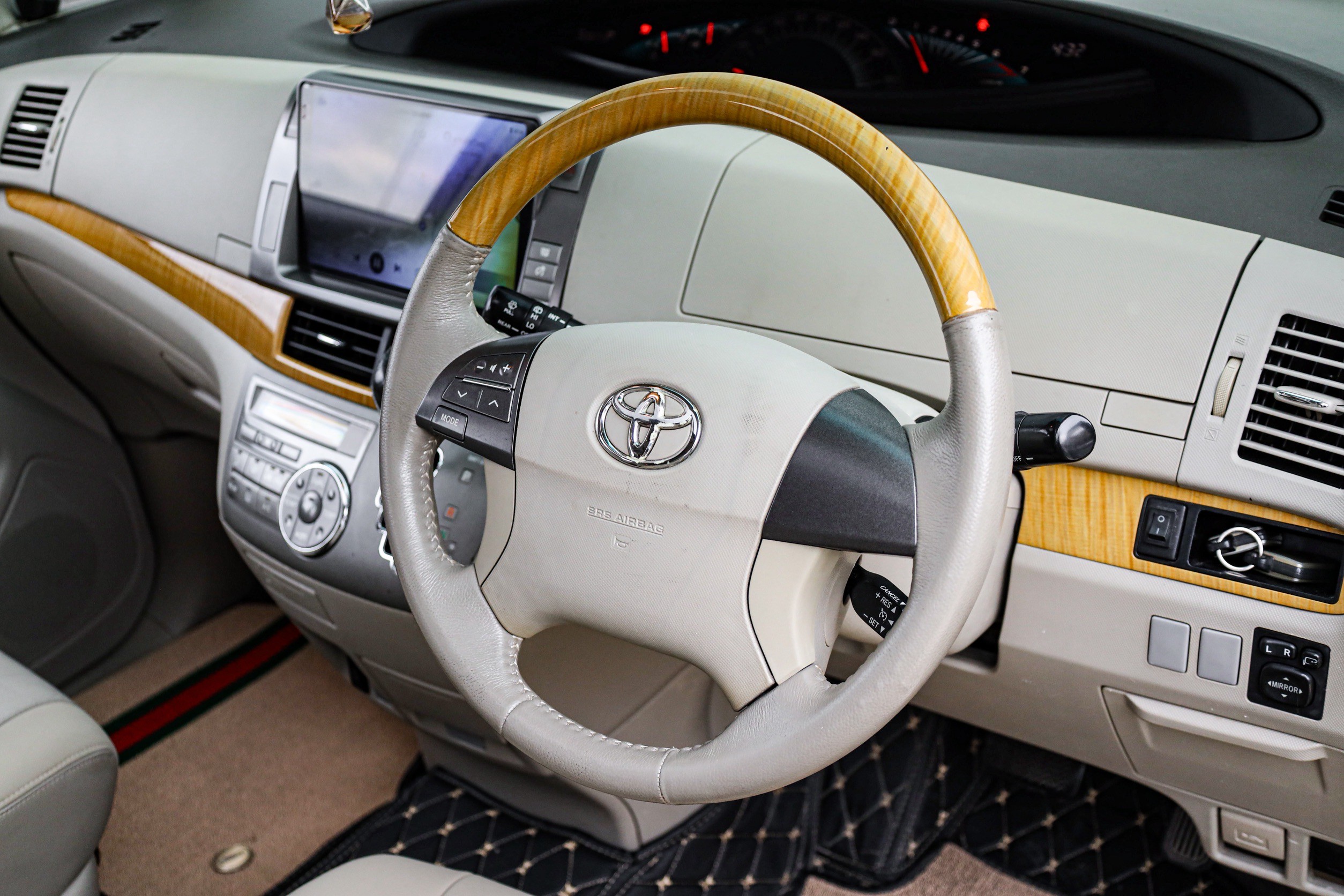 Toyota Estima 2.4 G PF-รถบ้านมือสอง