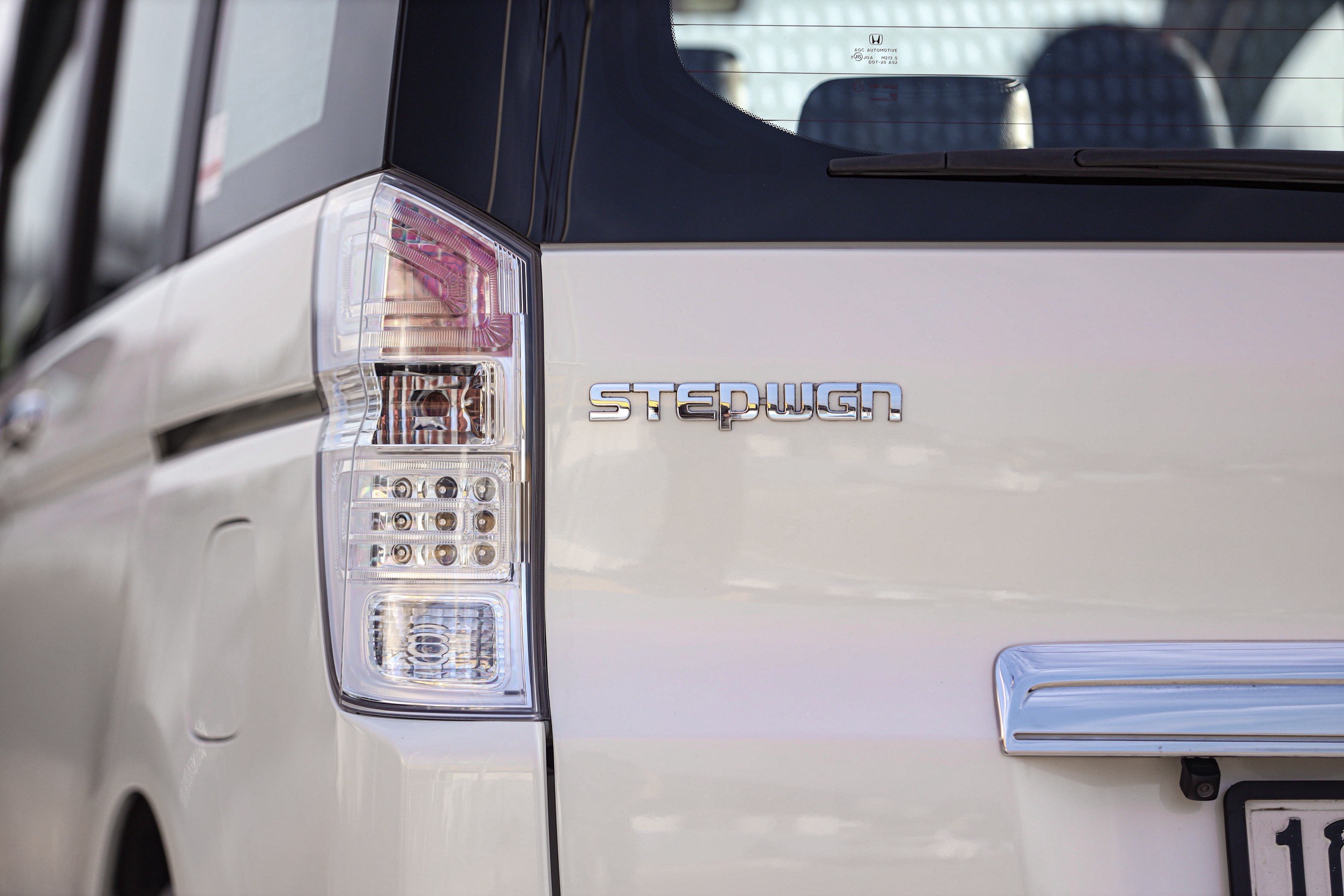 Honda Stepwagon Spada 2.0 PF-รถบ้านมือสอง