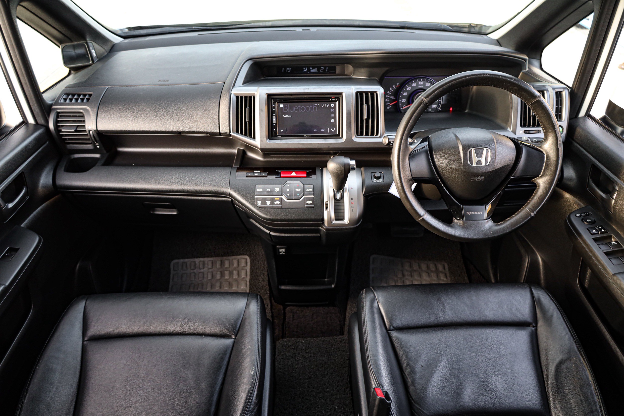 Honda Stepwagon Spada 2.0 PF-รถบ้านมือสอง
