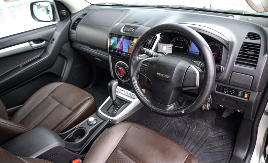 Isuzu D-max 3.0 AT 4x4 V-Croos PF-รถบ้านมือสอง