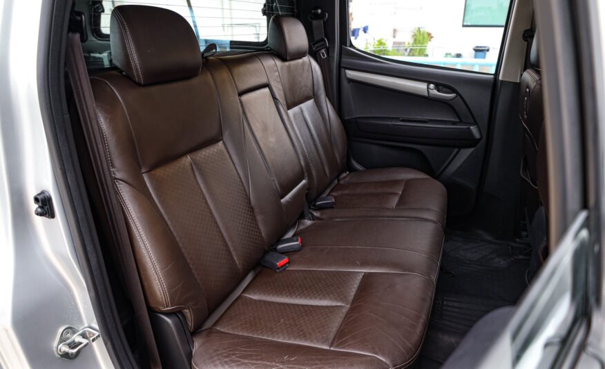 Isuzu D-max 3.0 AT 4x4 V-Croos PF-รถบ้านมือสอง