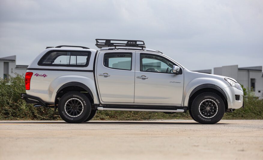 Isuzu D-max 3.0 AT 4x4 V-Croos PF-รถบ้านมือสอง