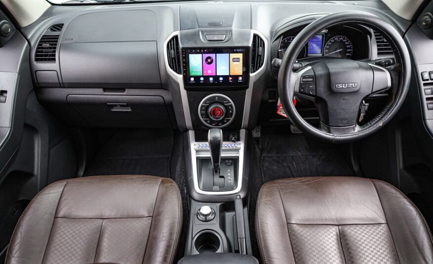 Isuzu D-max 3.0 AT 4x4 V-Croos PF-รถบ้านมือสอง