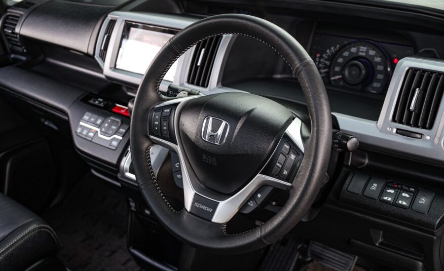 Honda Stepwagon Spada 2.0 EL PF-รถบ้านมือสอง