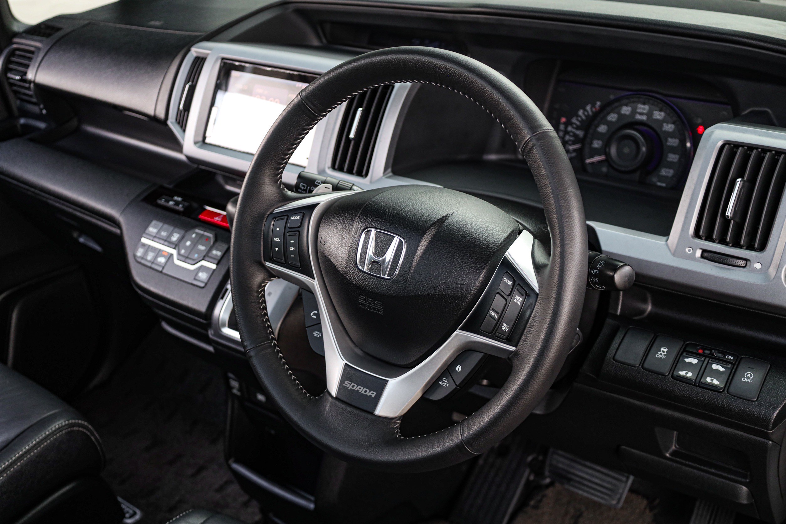Honda Stepwagon Spada 2.0 EL PF-รถบ้านมือสอง