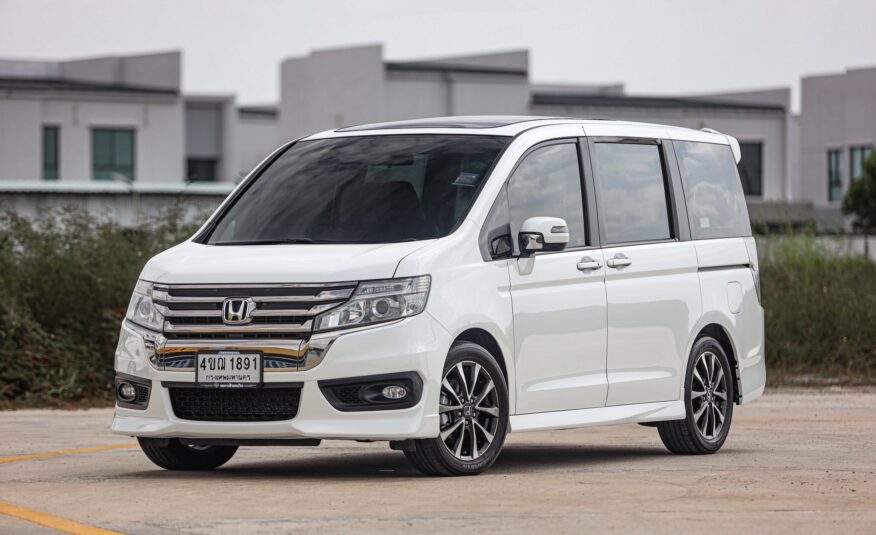 Honda Stepwagon Spada 2.0 EL PF-รถบ้านมือสอง