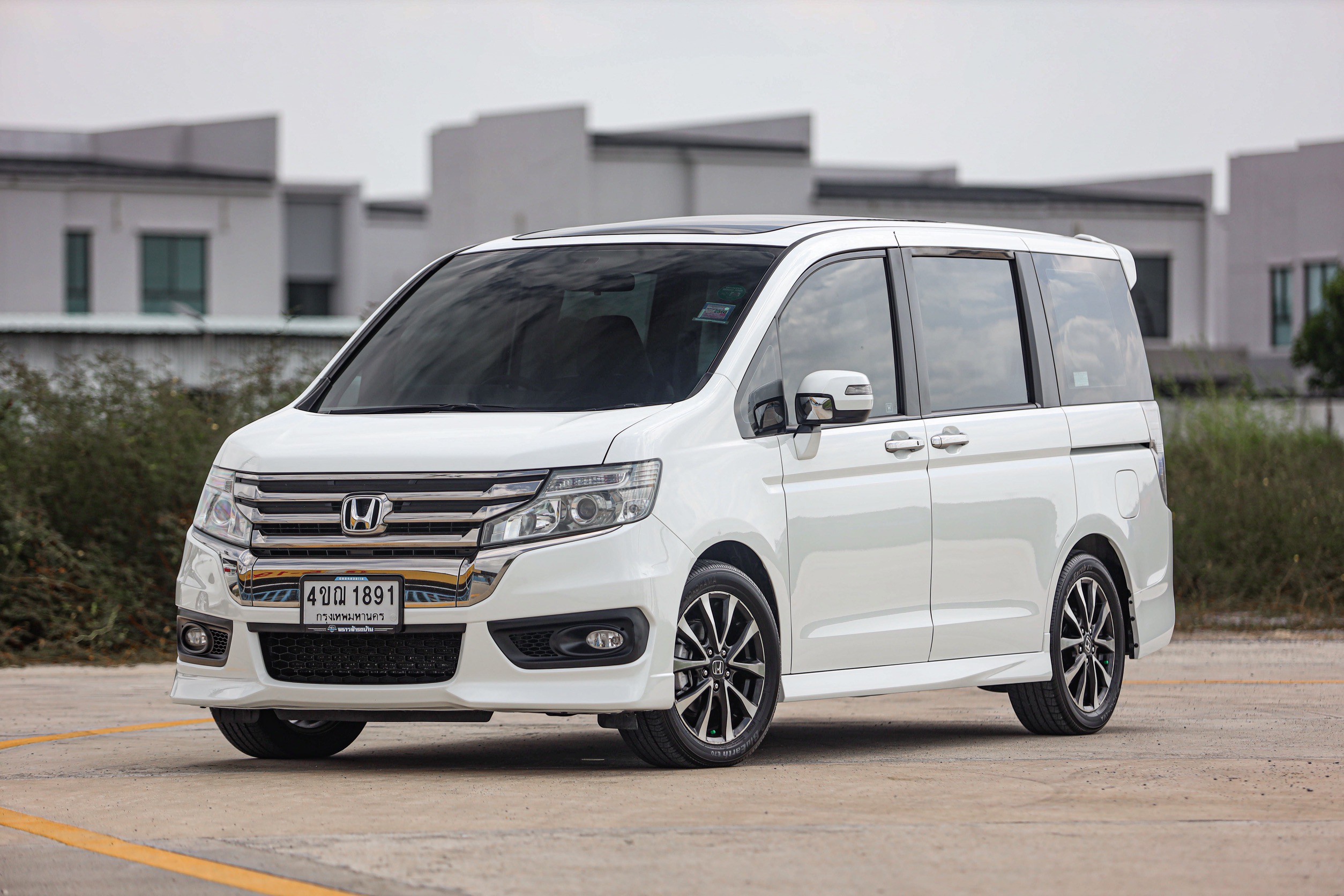 Honda Stepwagon Spada 2.0 EL PF-รถบ้านมือสอง