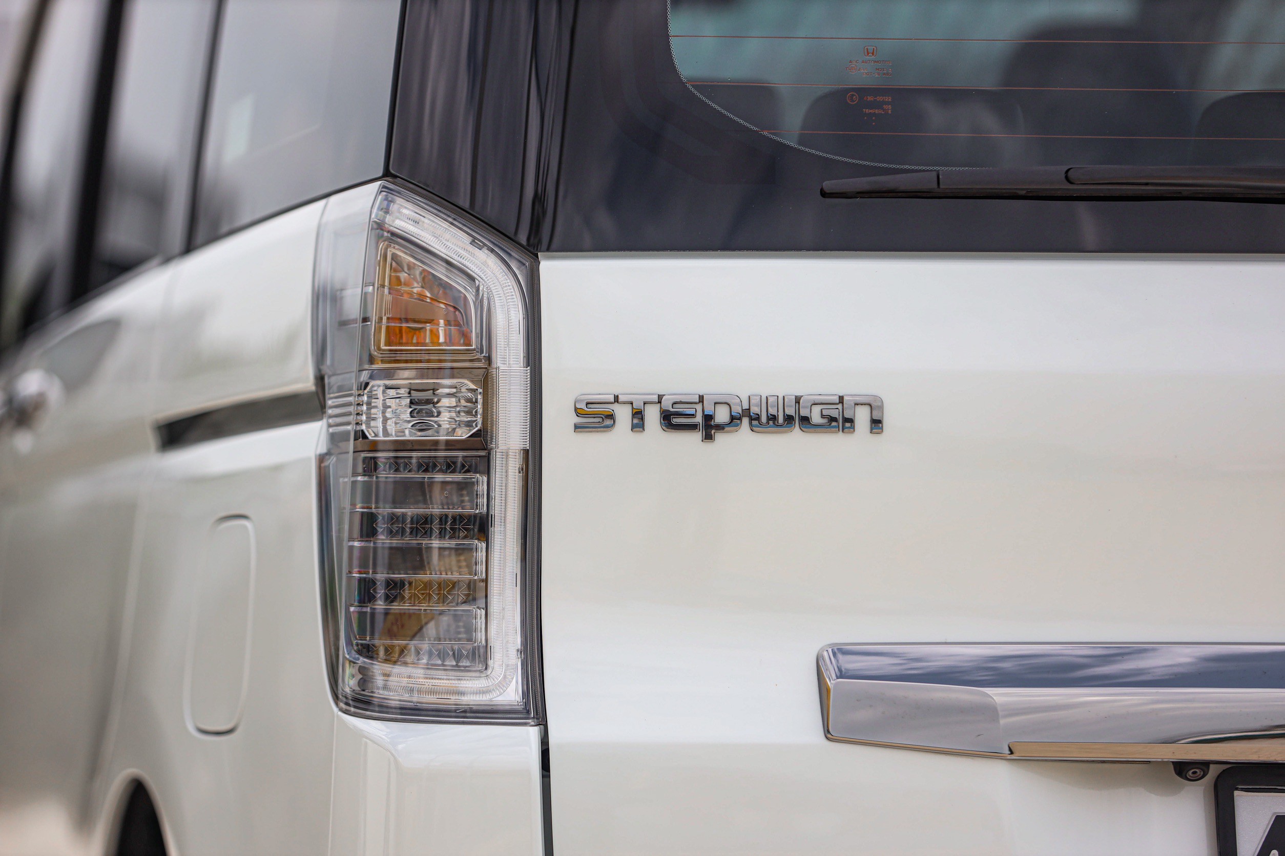 Honda Stepwagon Spada 2.0 EL PF-รถบ้านมือสอง