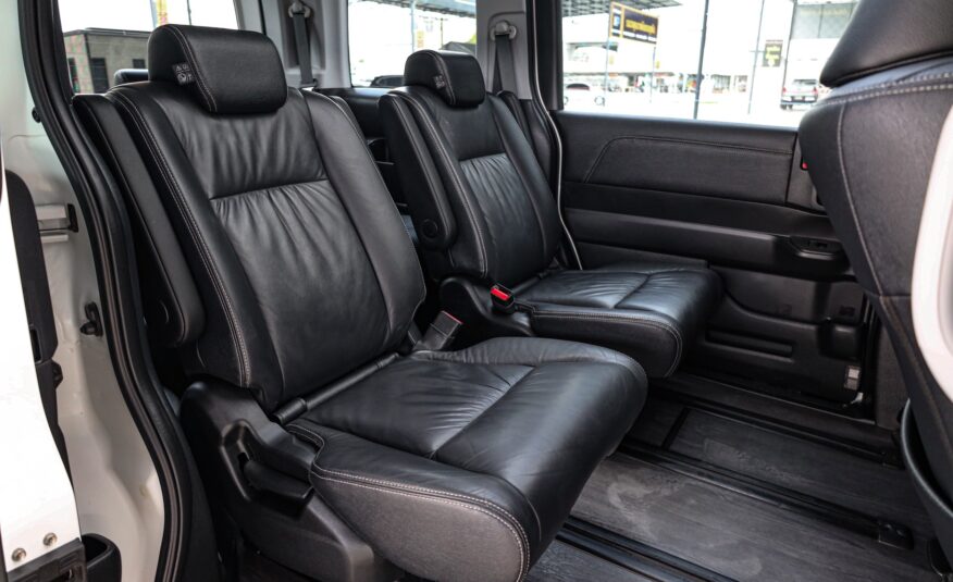 Honda Stepwagon Spada 2.0 EL PF-รถบ้านมือสอง