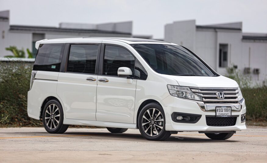 Honda Stepwagon Spada 2.0 EL PF-รถบ้านมือสอง
