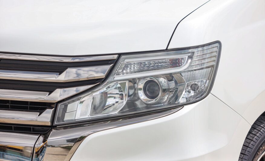Honda Stepwagon Spada 2.0 EL PF-รถบ้านมือสอง