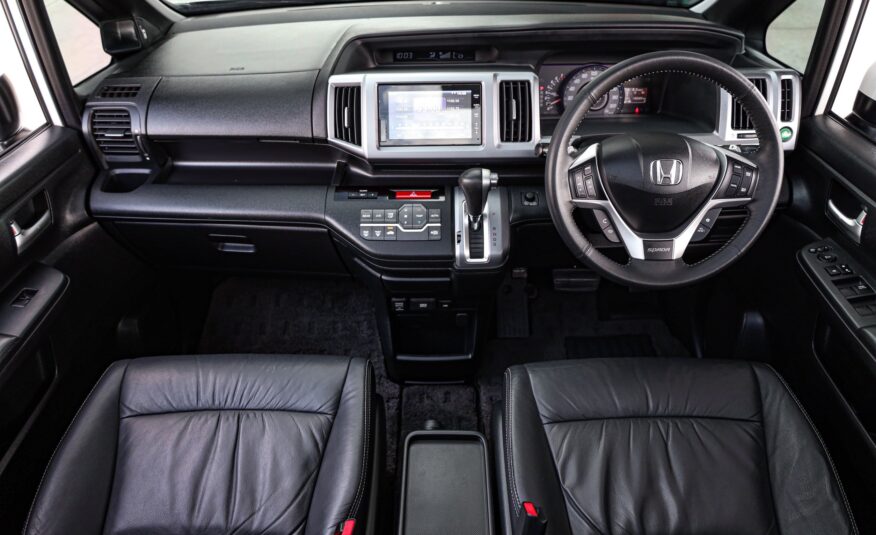 Honda Stepwagon Spada 2.0 EL PF-รถบ้านมือสอง