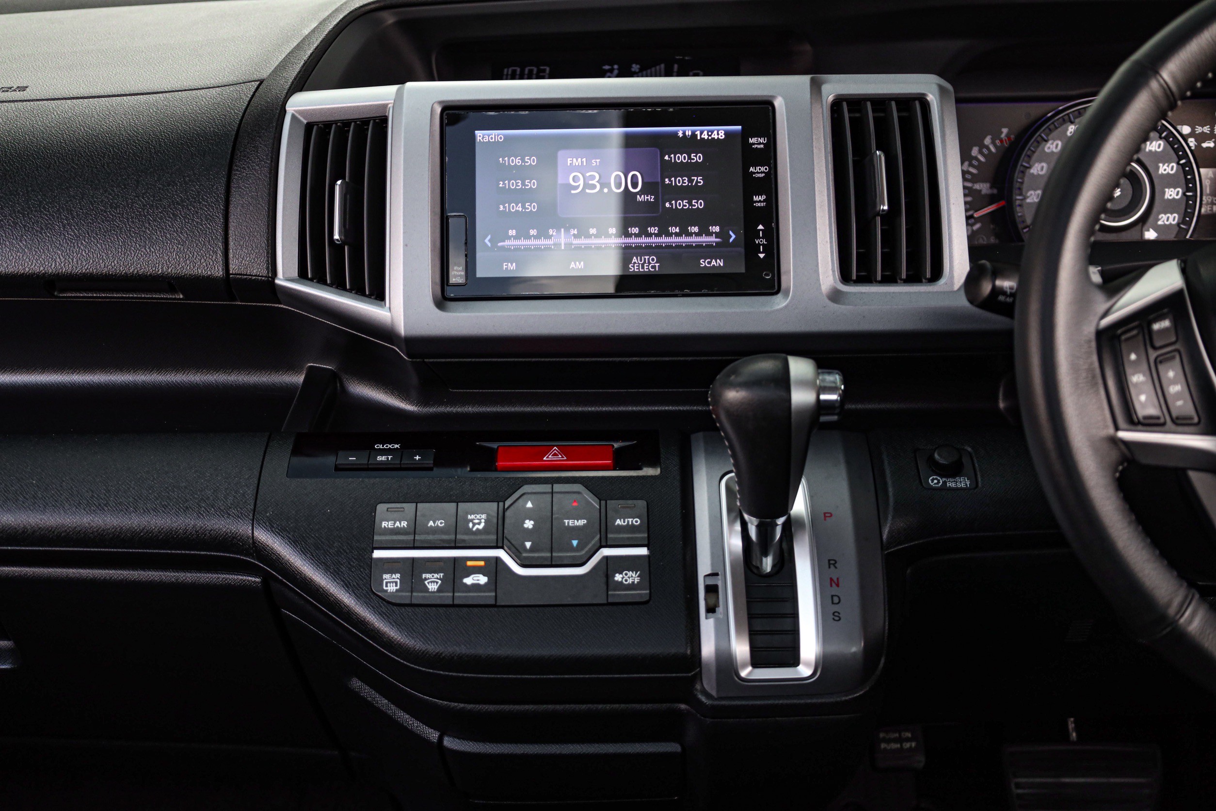 Honda Stepwagon Spada 2.0 EL PF-รถบ้านมือสอง