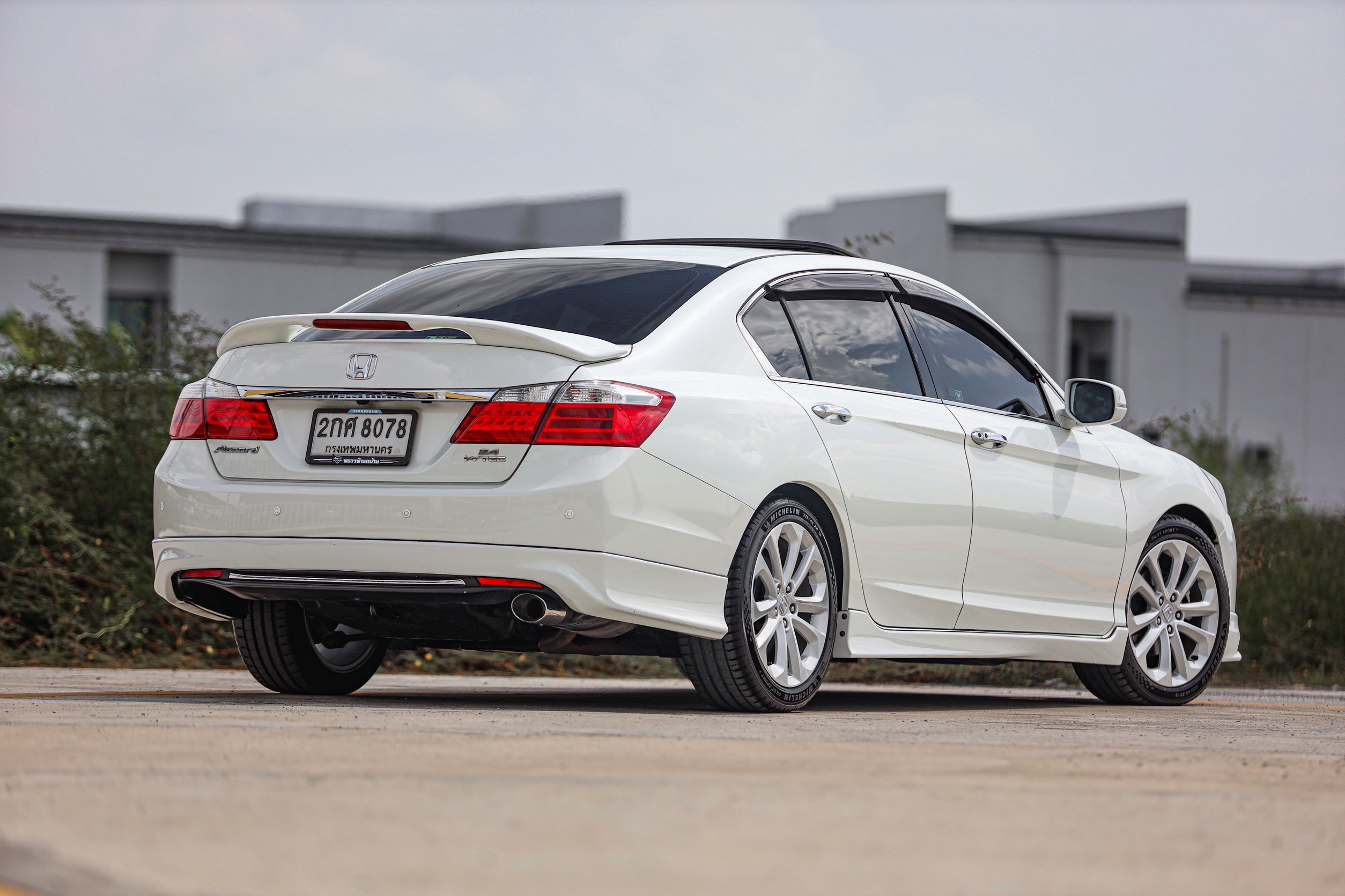 Honda Accord 2.4 Tach PF-รถบ้านมือสอง