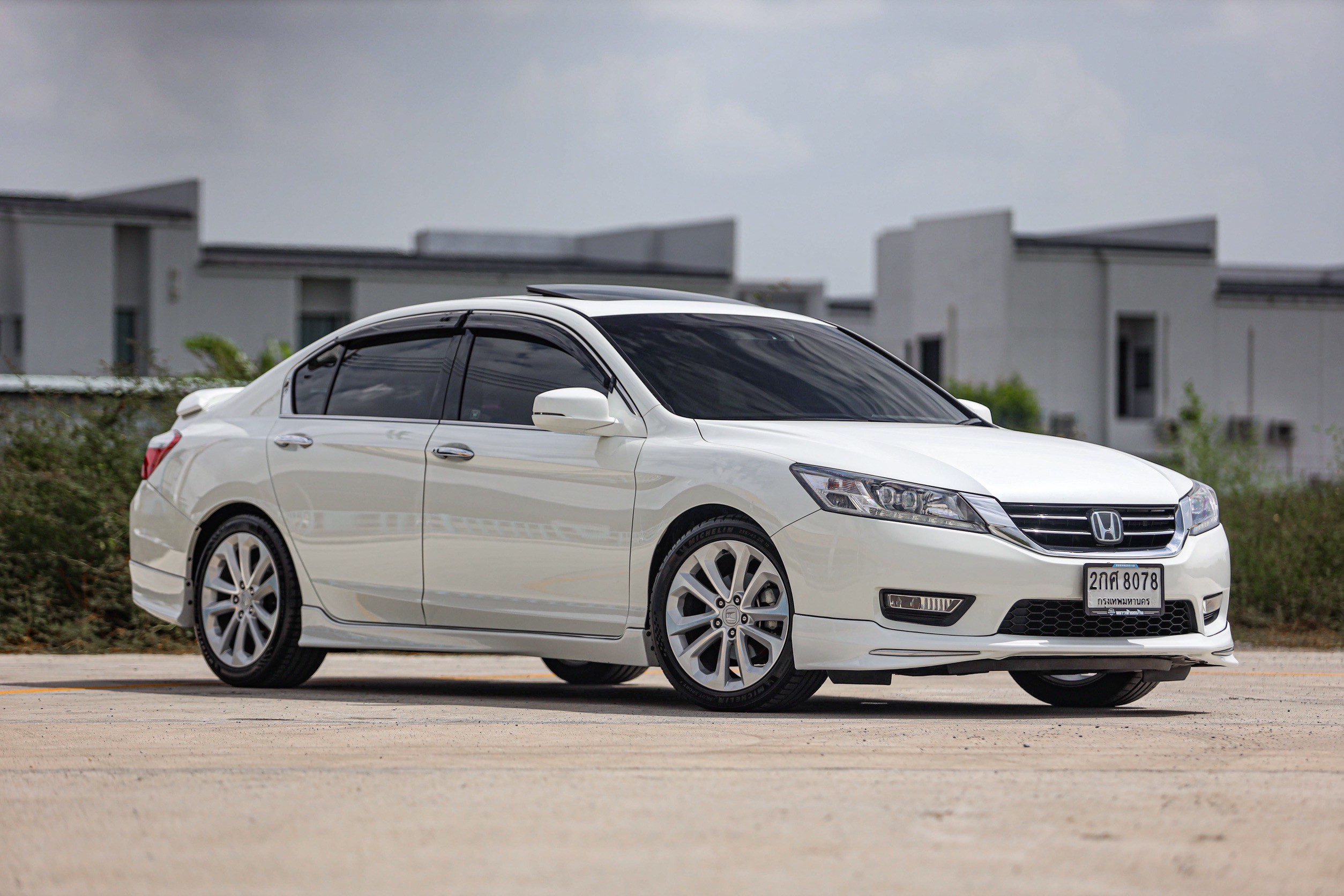 Honda Accord 2.4 Tach PF-รถบ้านมือสอง