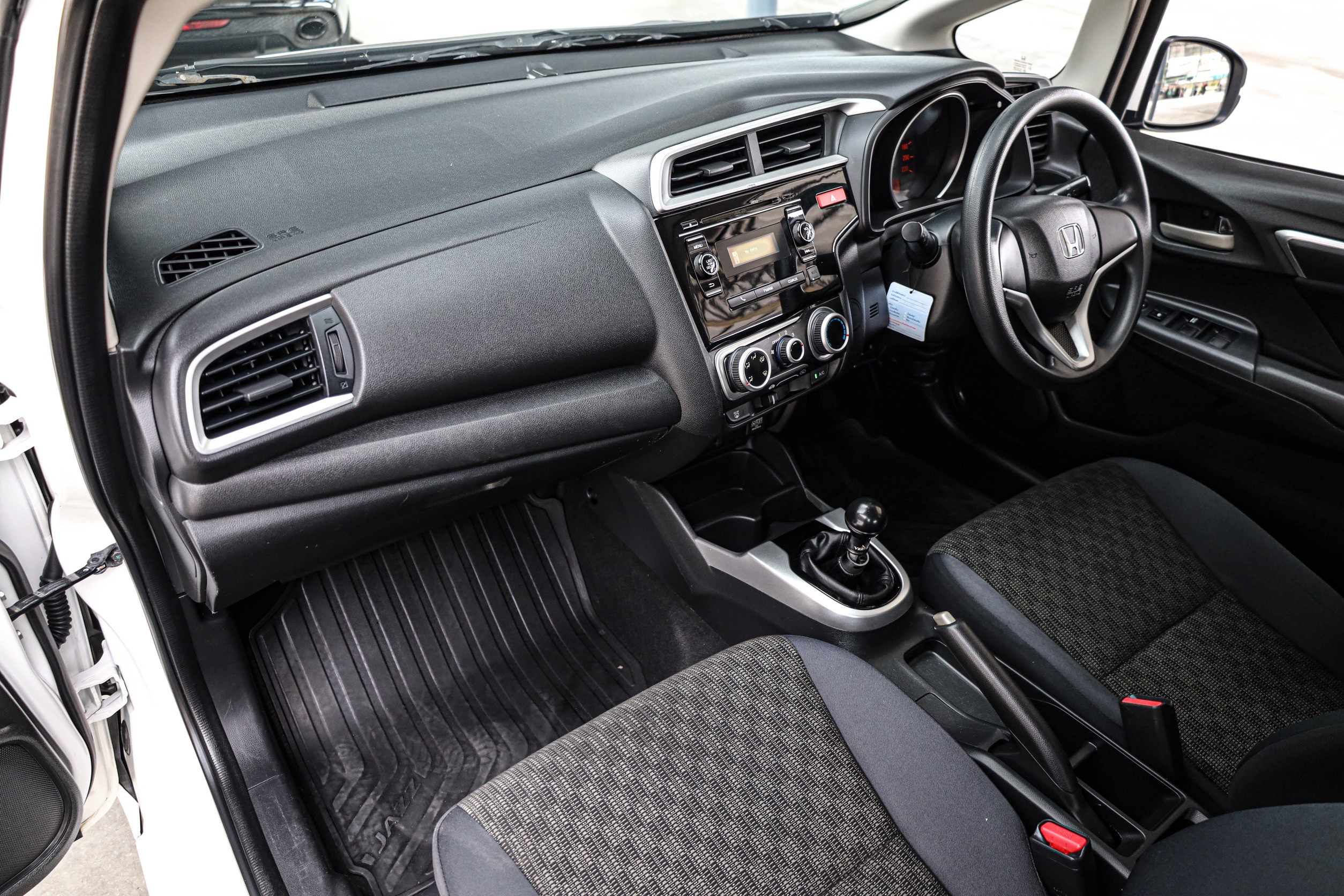 Honda Jazz GK S MT PF-รถบ้านมือสอง