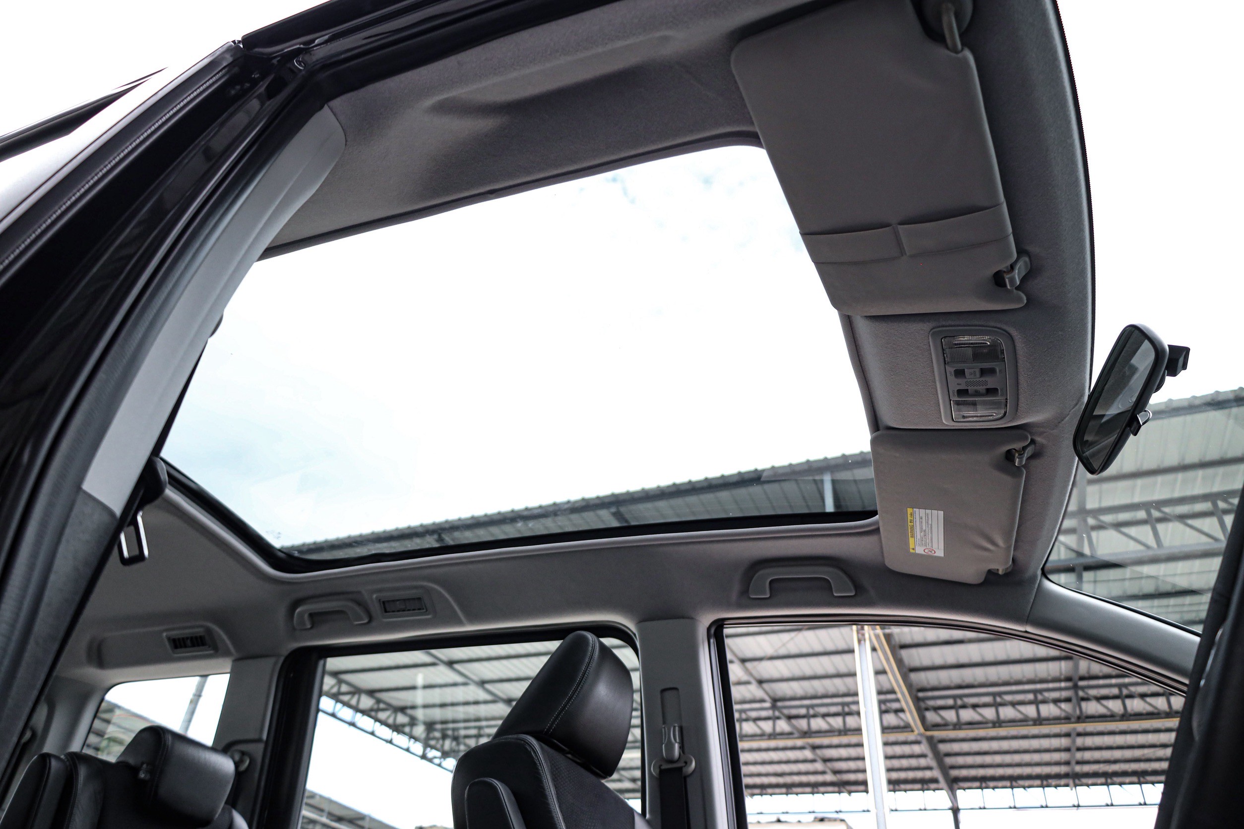 Honda Stepwagon Spada 2.0 E PF-รถบ้านมือสอง