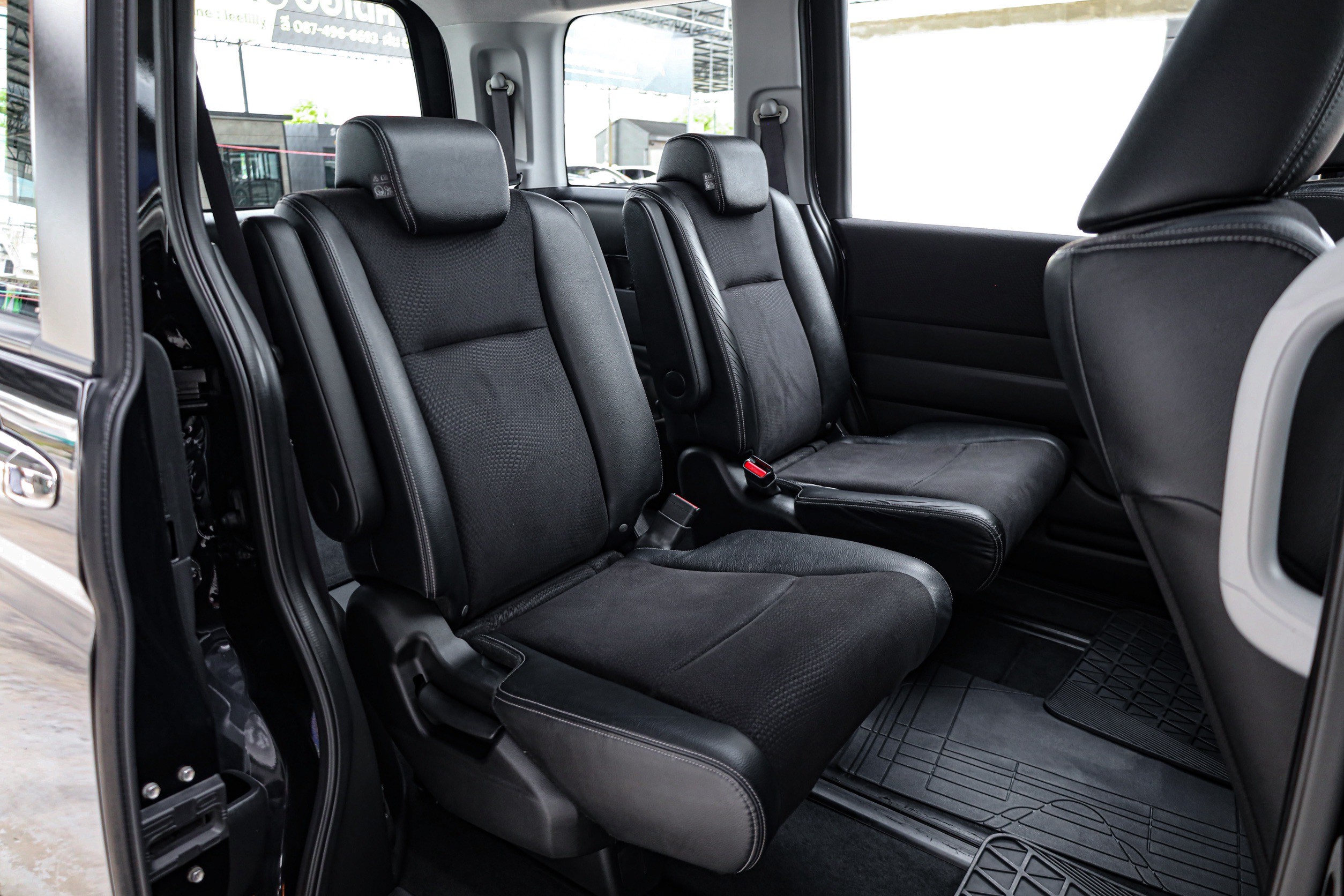 Honda Stepwagon Spada 2.0 E PF-รถบ้านมือสอง
