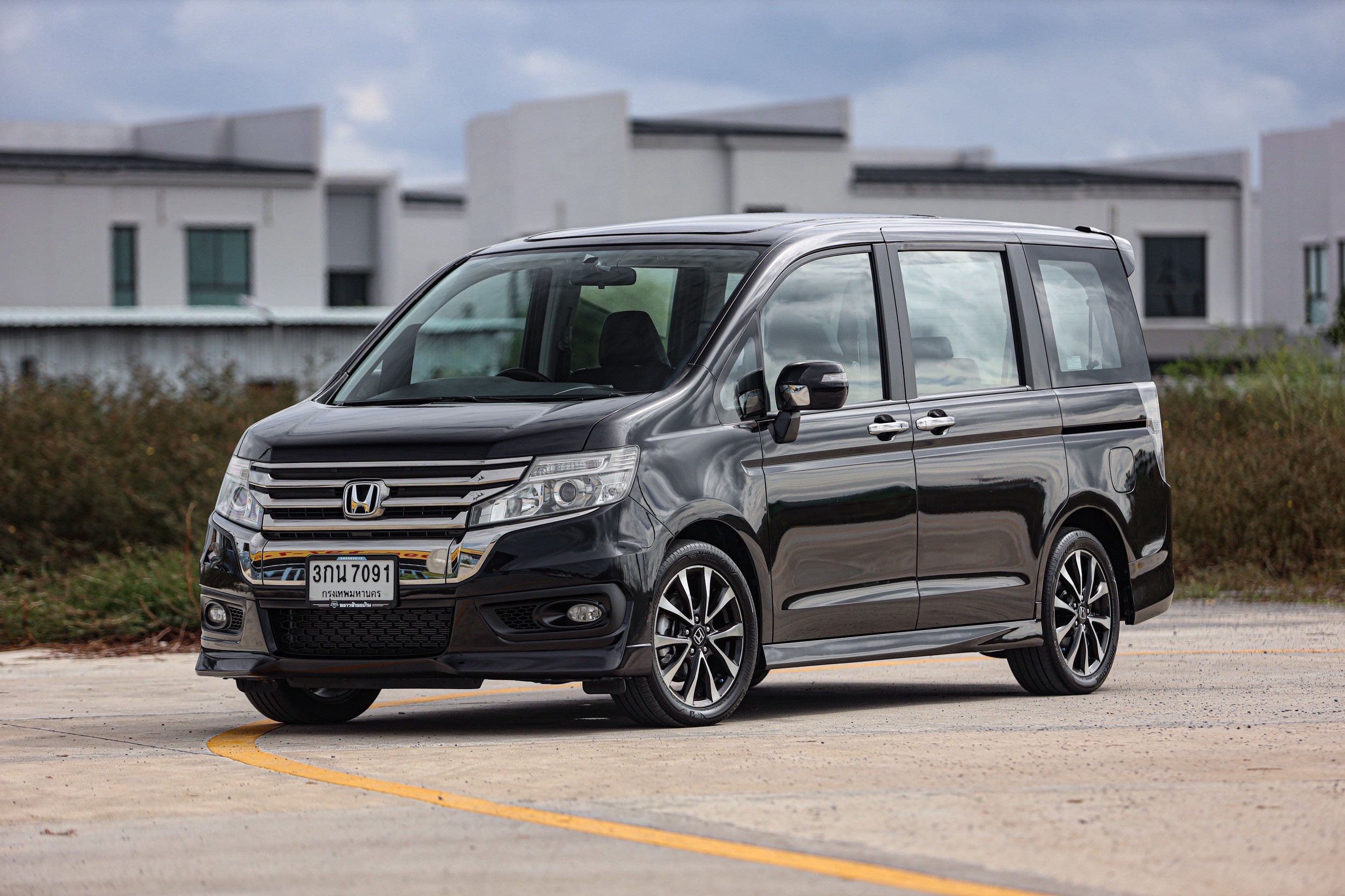 Honda Stepwagon Spada 2.0 E PF-รถบ้านมือสอง