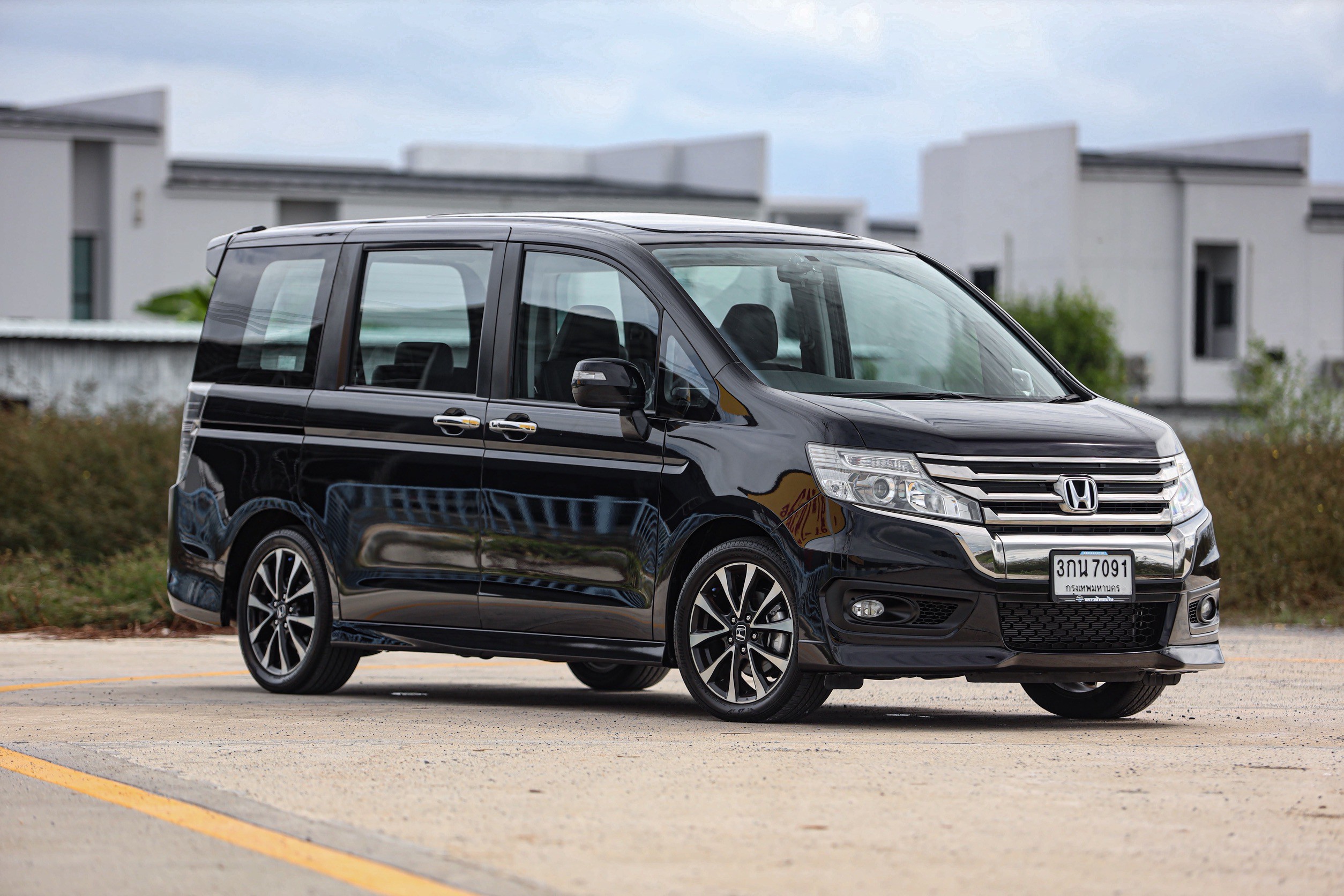 Honda Stepwagon Spada 2.0 E PF-รถบ้านมือสอง