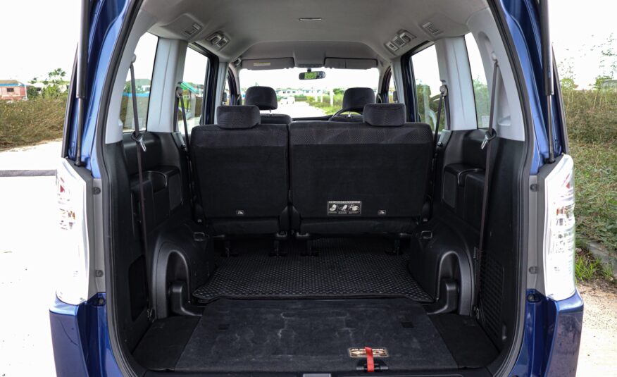 Honda Stepwagon Spada 2.0 PF-รถบ้านมือสอง
