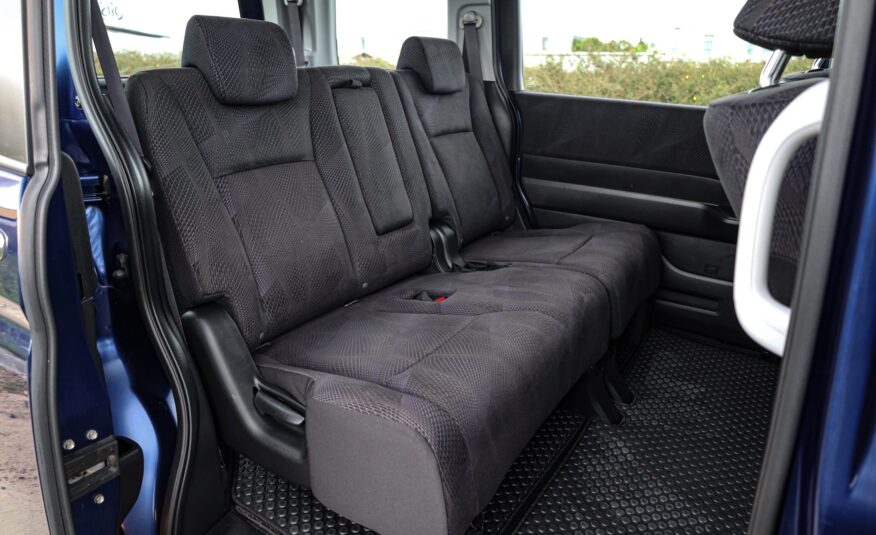 Honda Stepwagon Spada 2.0 PF-รถบ้านมือสอง