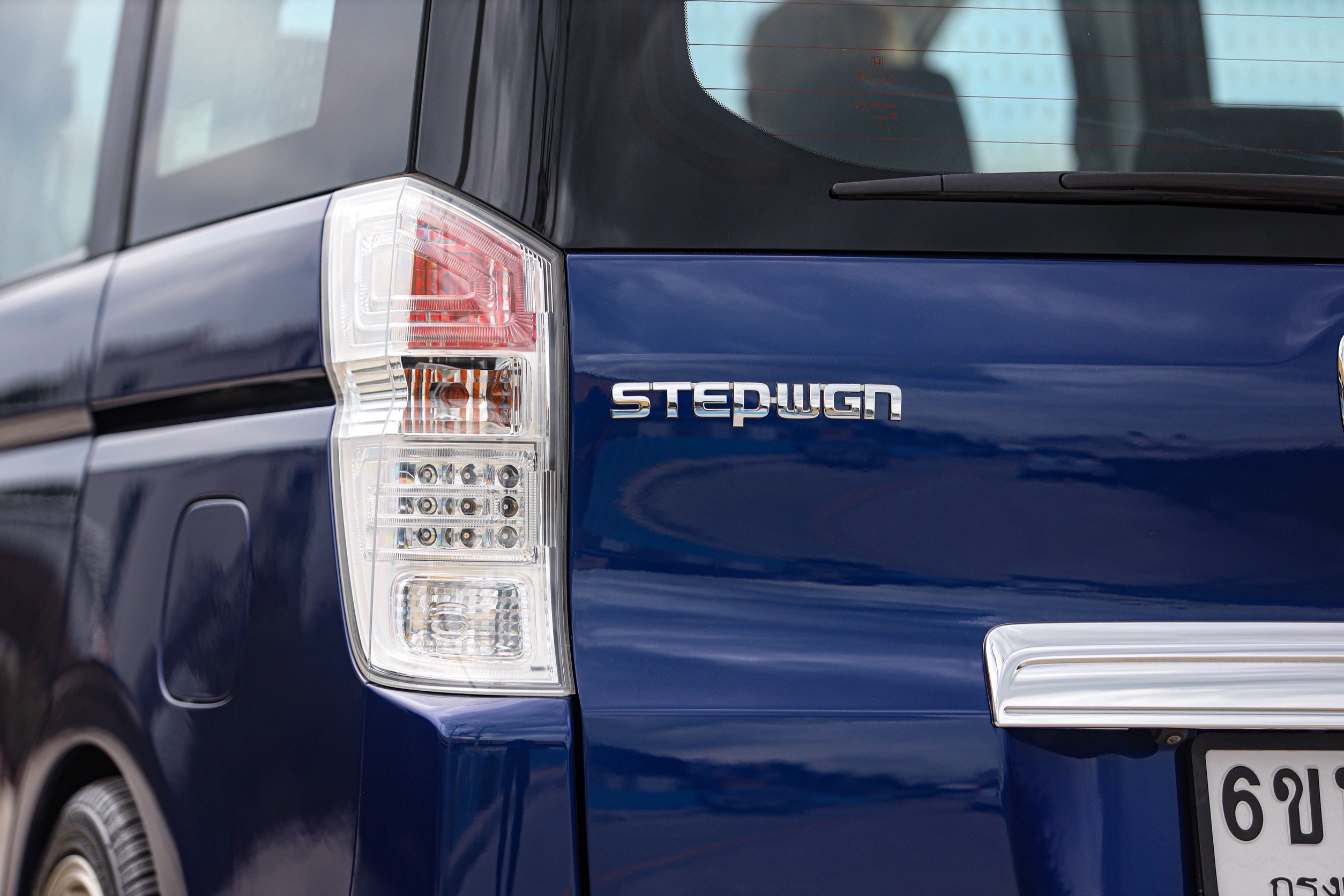 Honda Stepwagon Spada 2.0 PF-รถบ้านมือสอง