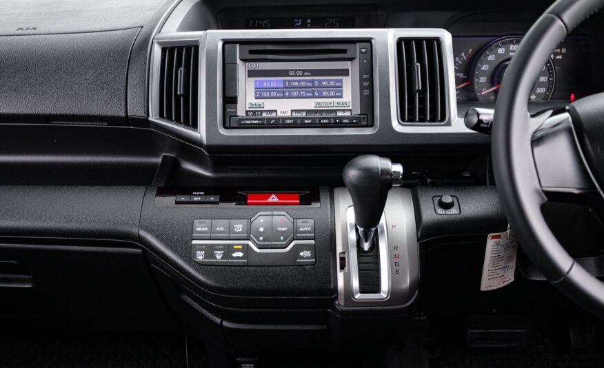 Honda Stepwagon Spada 2.0 PF-รถบ้านมือสอง