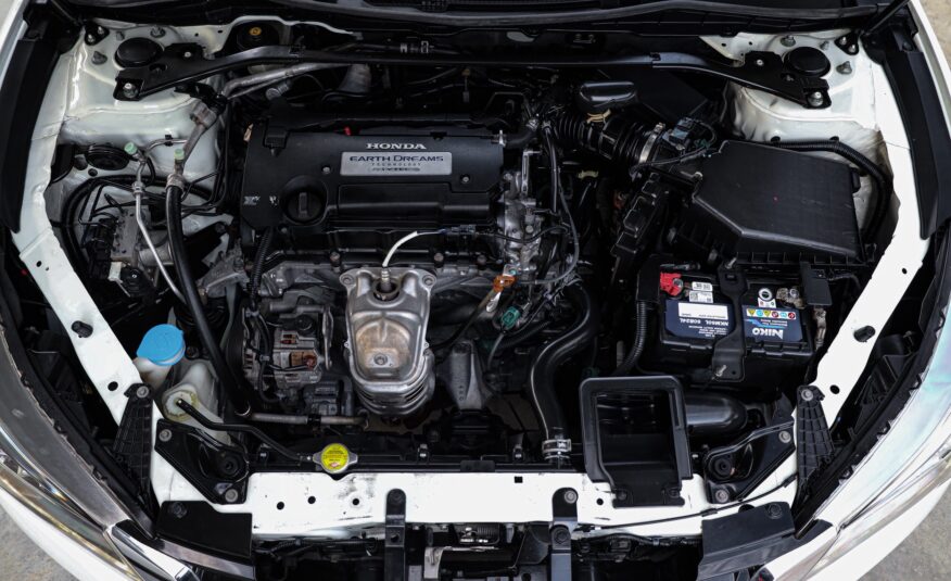 Honda Accord 2.4 Tach PF-รถบ้านมือสอง
