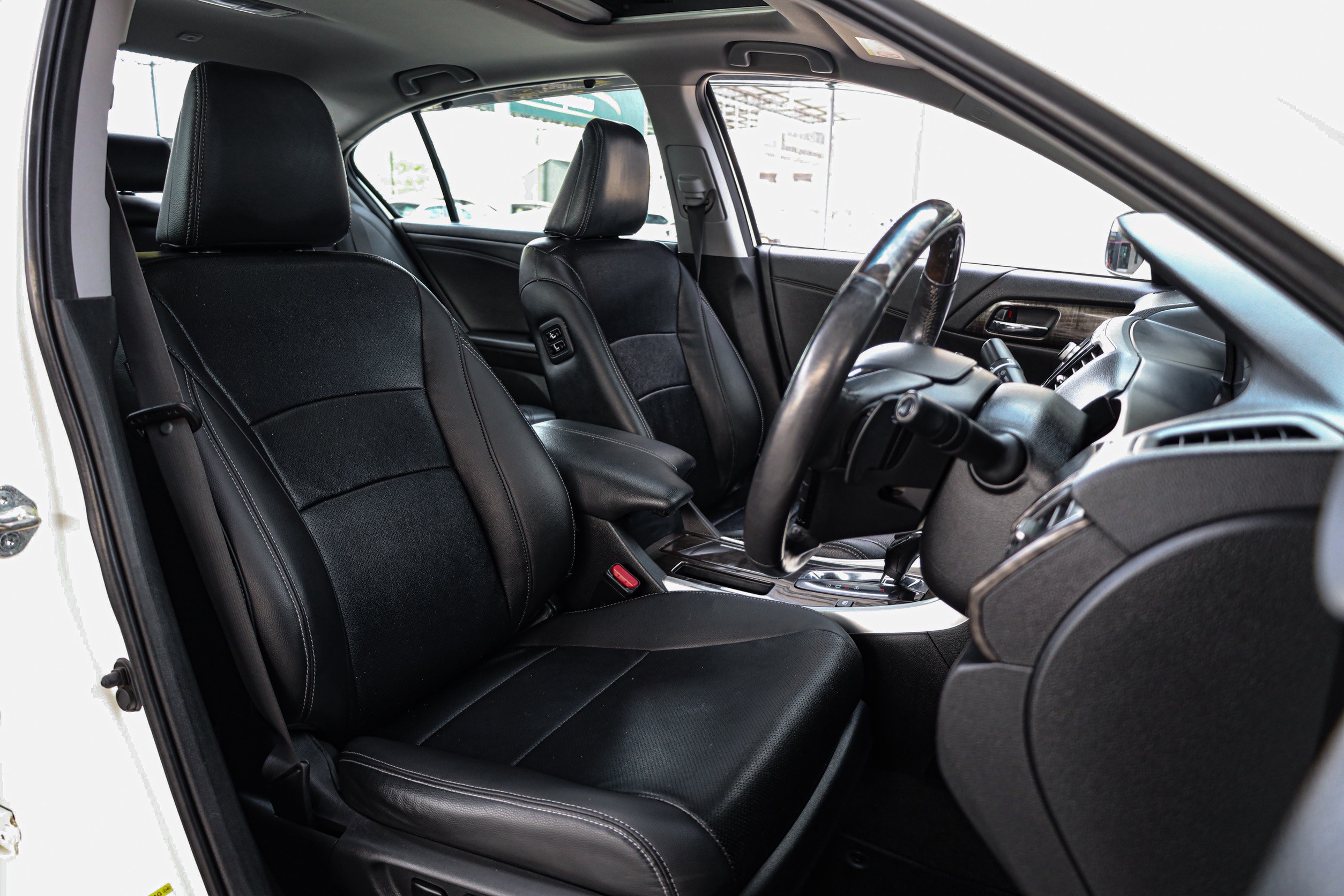 Honda Accord 2.4 Tach PF-รถบ้านมือสอง