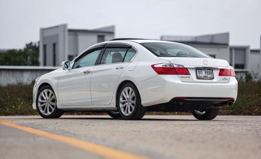 Honda Accord 2.4 Tach PF-รถบ้านมือสอง