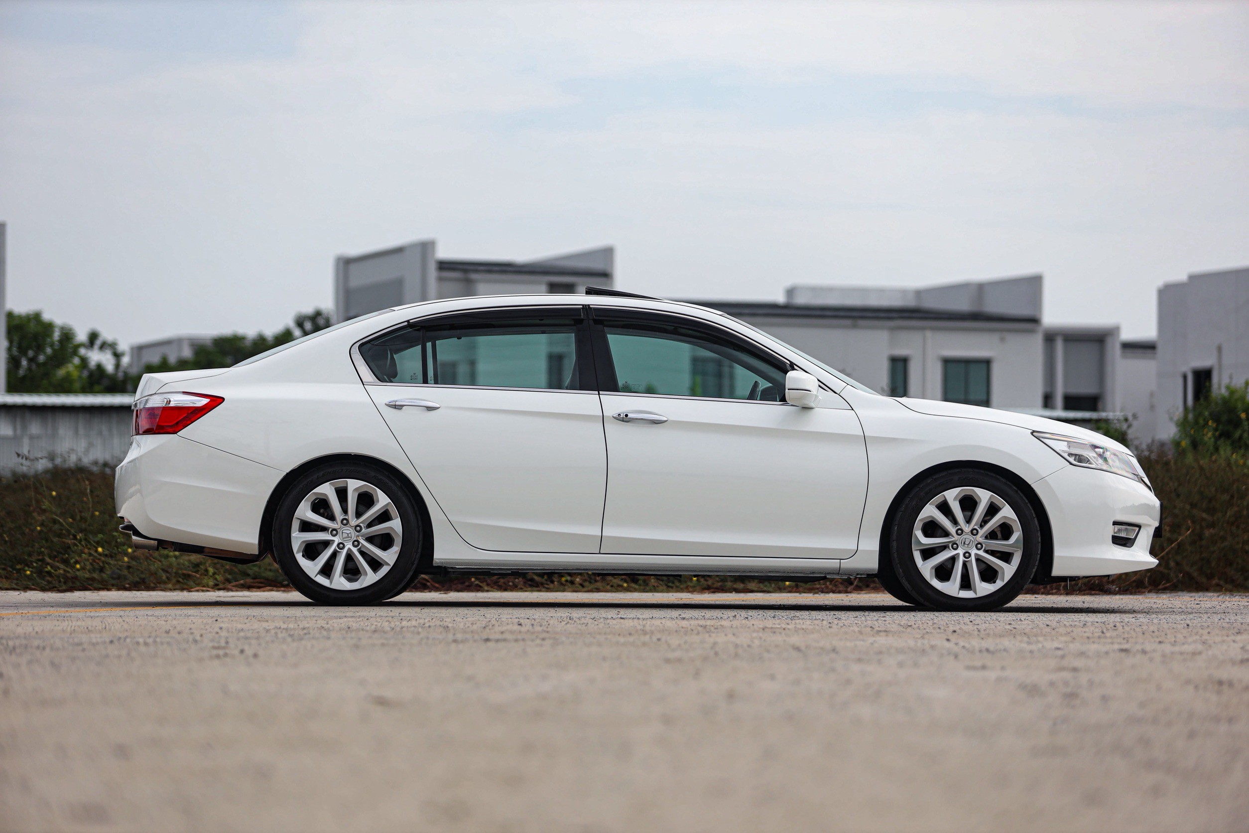 Honda Accord 2.4 Tach PF-รถบ้านมือสอง